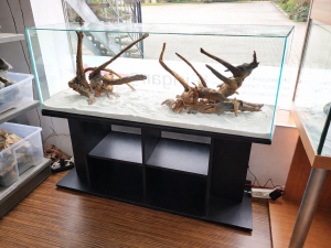 Budget-Kombination Aquarium-Komplettset 120x40x40 (LxTxH) 192l mit OHNE Abdeckung, Schrank fertig montiert, Dekor: Schwarz (auf Lager in PLZ 31555)