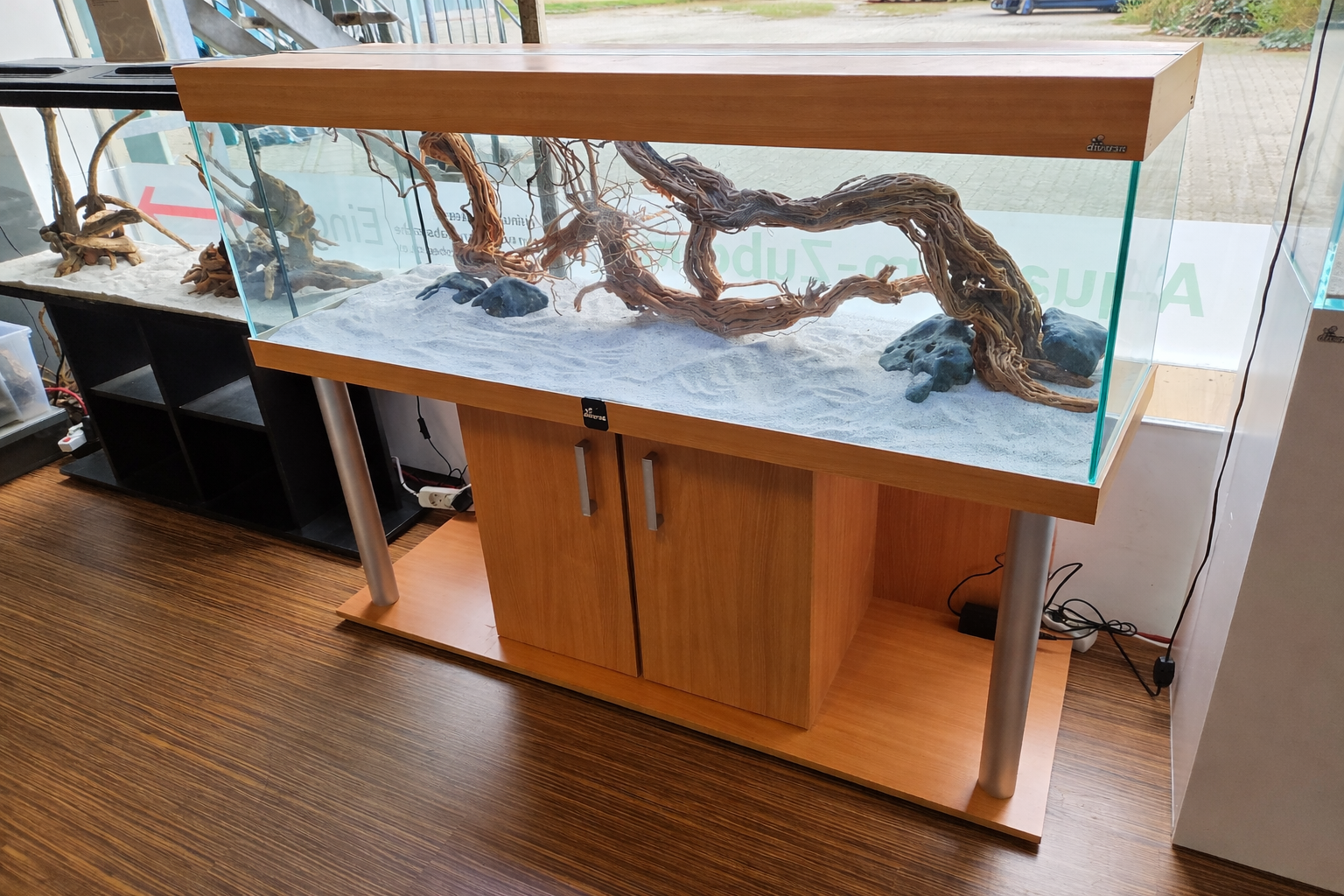 Comfort-Kombination Aquarium-Komplettset 150x50x40 (LxTxH) 300l mit 27W LED-Abdeckung, Schrank fertig montiert, Dekor: Buche (auf Lager in PLZ 31555)